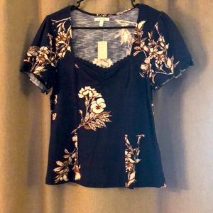 Maurices medium floral blouse with ruffle sleeves